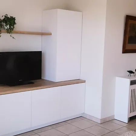 Leonie Met Parking Apartmán *