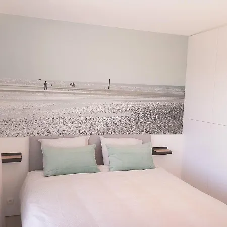 Leonie Met Parking * Nieuwpoort